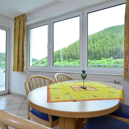 Grosse In Mit Balkon 维林根