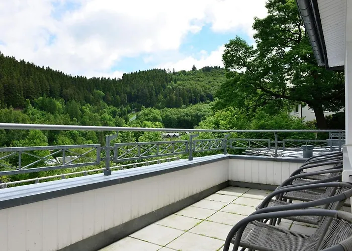 Grosse In Mit Balkon