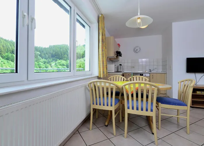 Grosse In Mit Balkon Апартаменты *