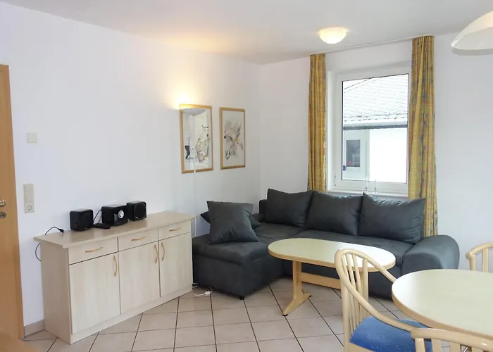 Grosse In Mit Balkon Апартаменты